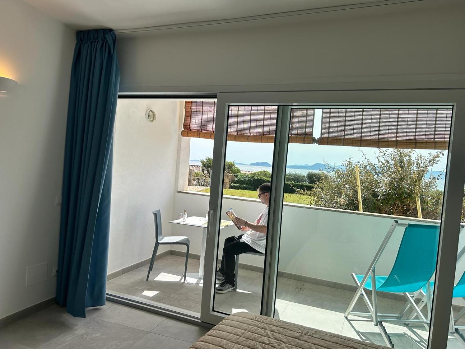Rooms, Affittacamere Maksim Golfo Aranci Extérieur photo