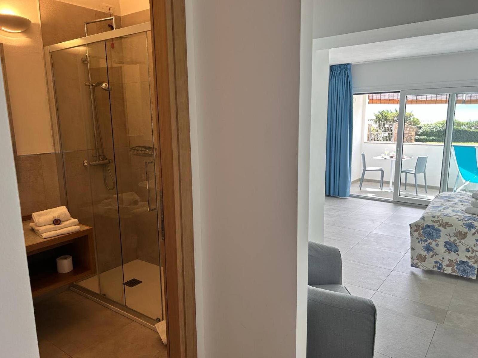 Rooms, Affittacamere Maksim Golfo Aranci Extérieur photo