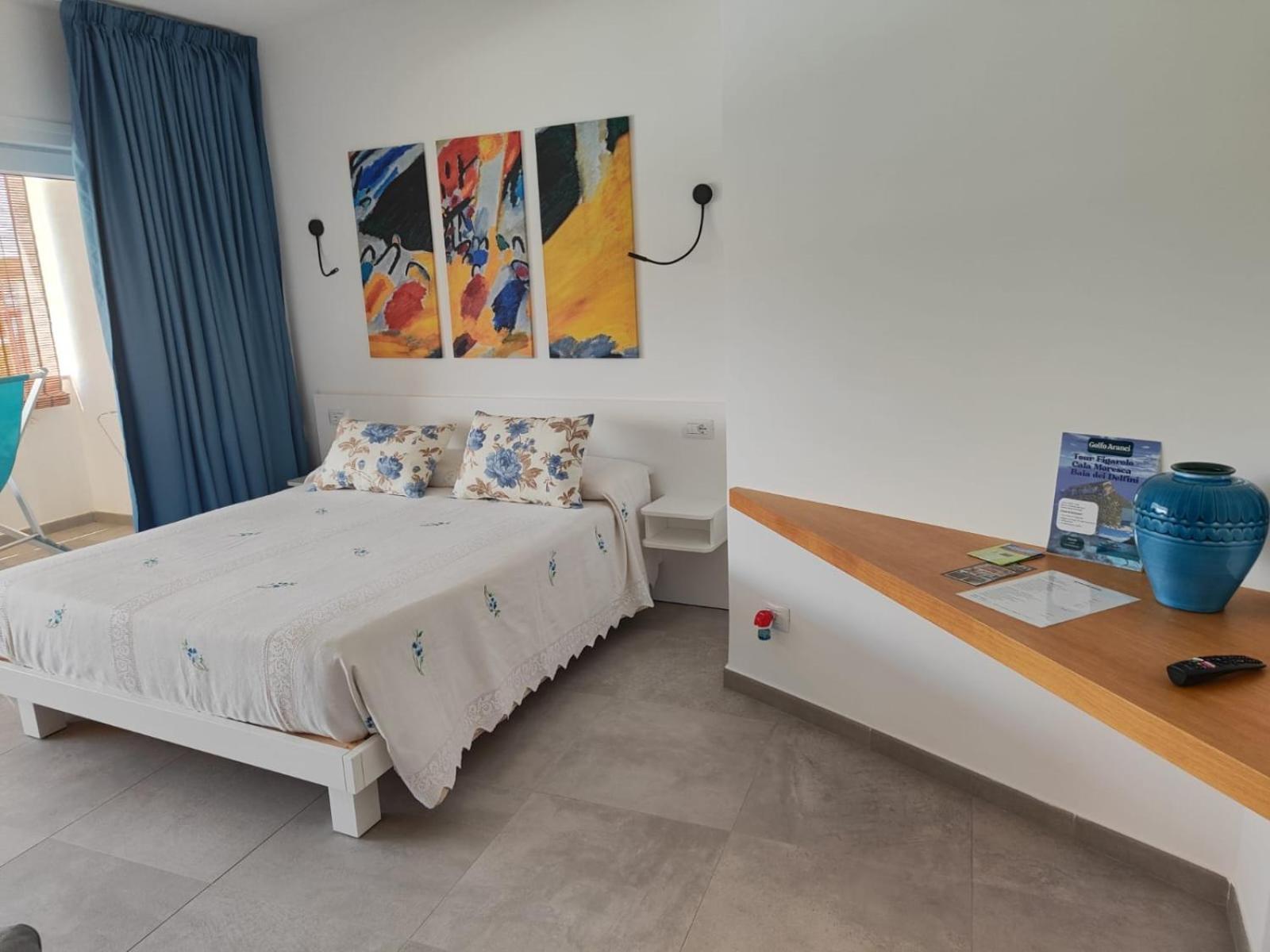 Rooms, Affittacamere Maksim Golfo Aranci Extérieur photo