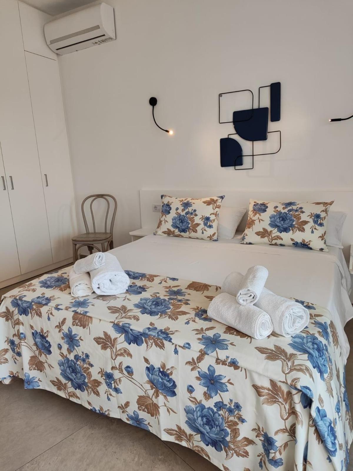 Rooms, Affittacamere Maksim Golfo Aranci Extérieur photo